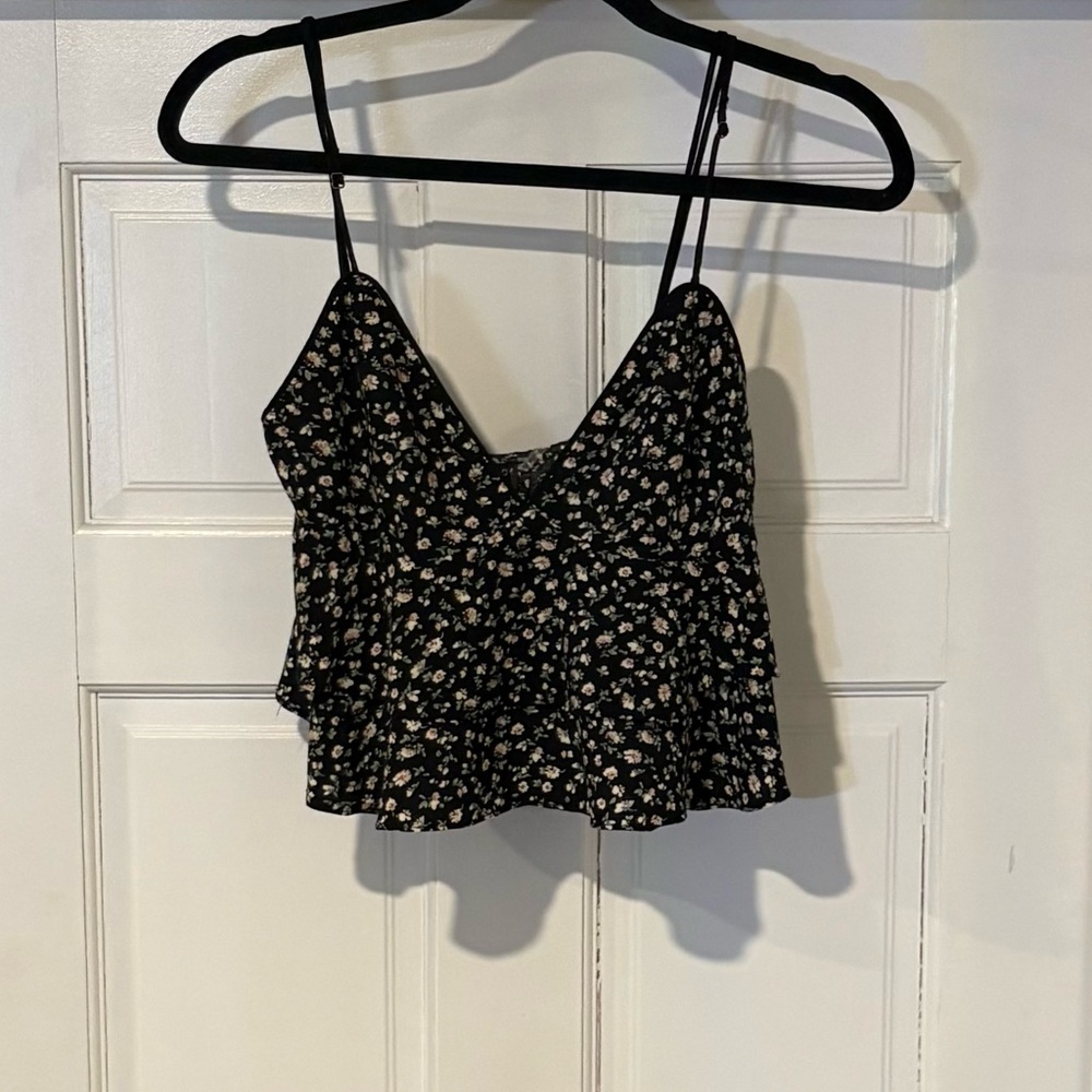 NWT Dress‎ Forum Los Angeles Juniors SIze M Chic Black Floral Camisole Top